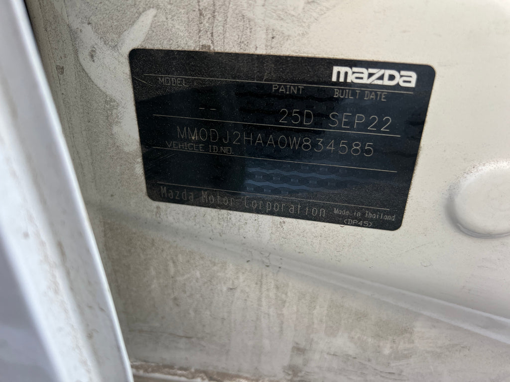 Mazda2 2022